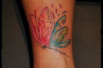 tattoo fleur libellule